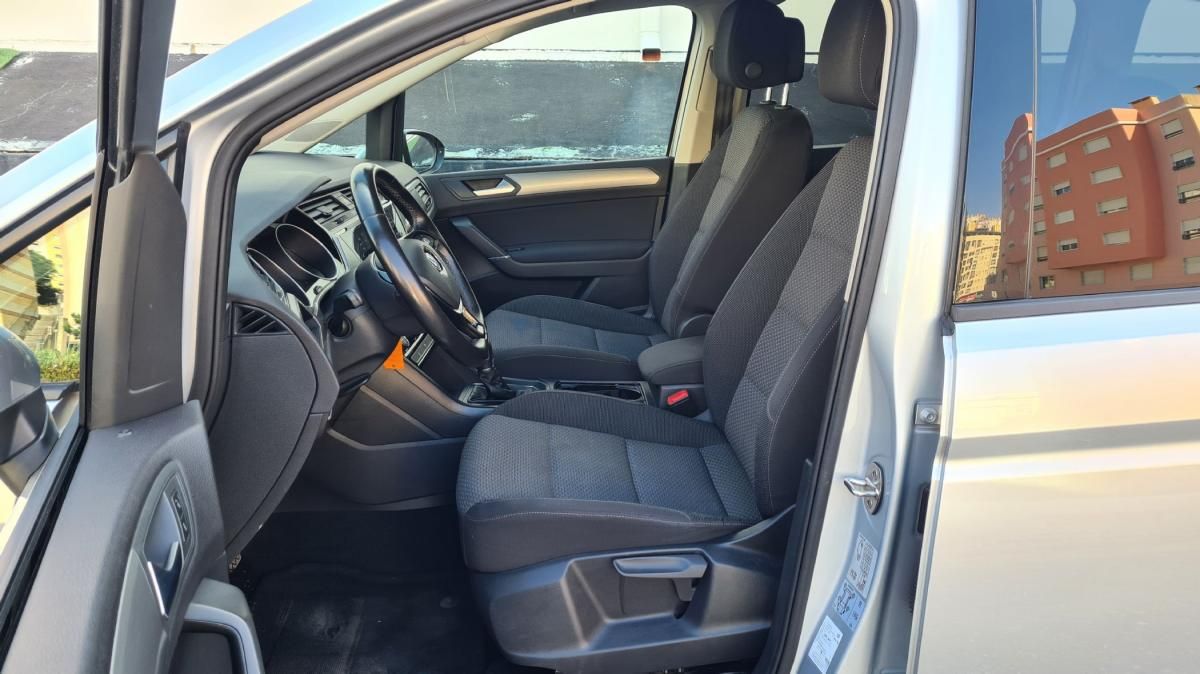 volkswagen-touran-2018-diesel-1598cc