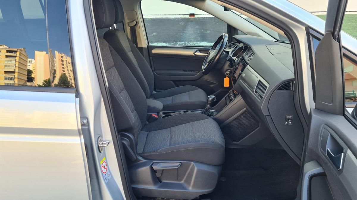 volkswagen-touran-2018-diesel-1598cc