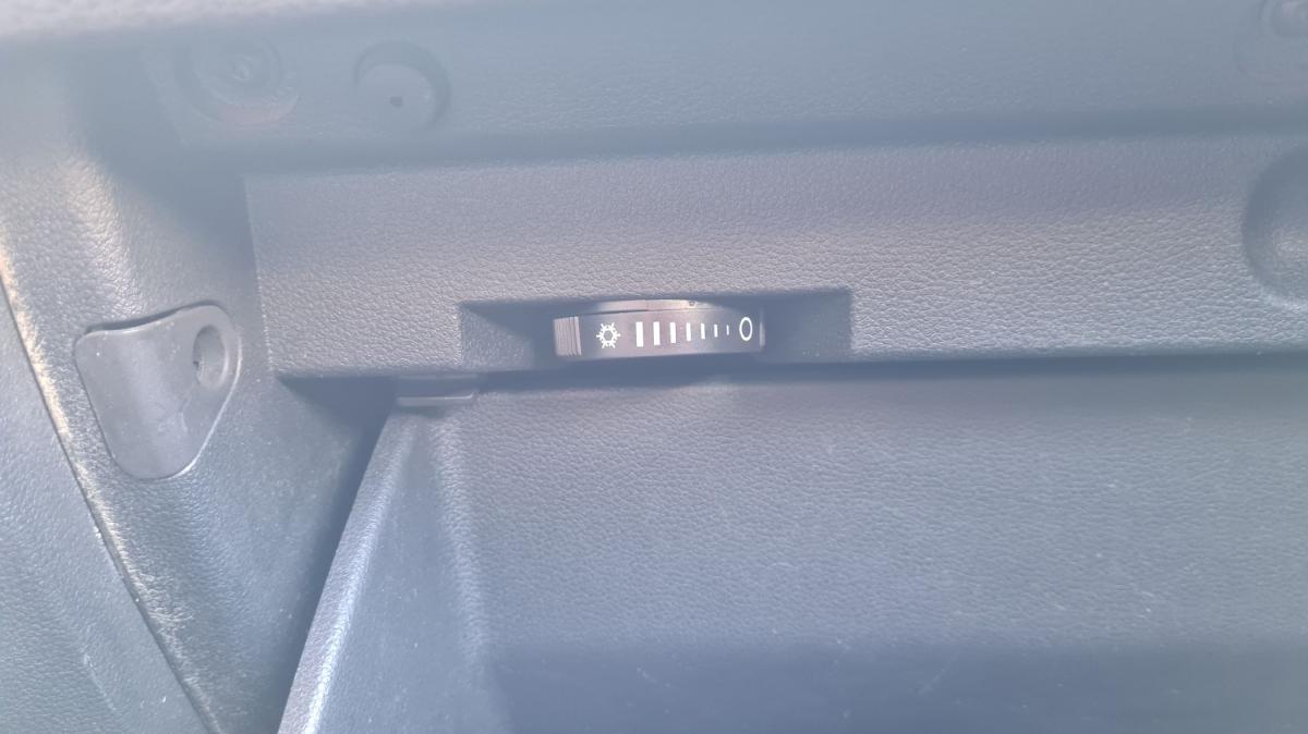 volkswagen-touran-2018-diesel-1598cc