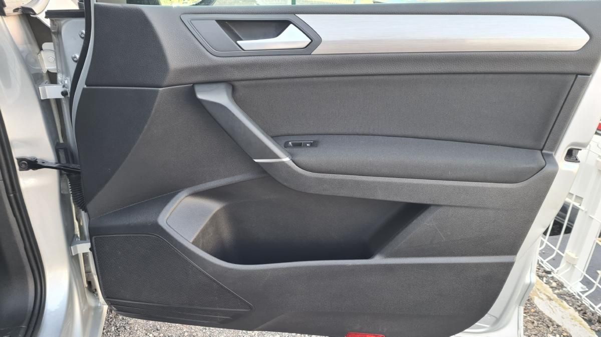 volkswagen-touran-2018-diesel-1598cc