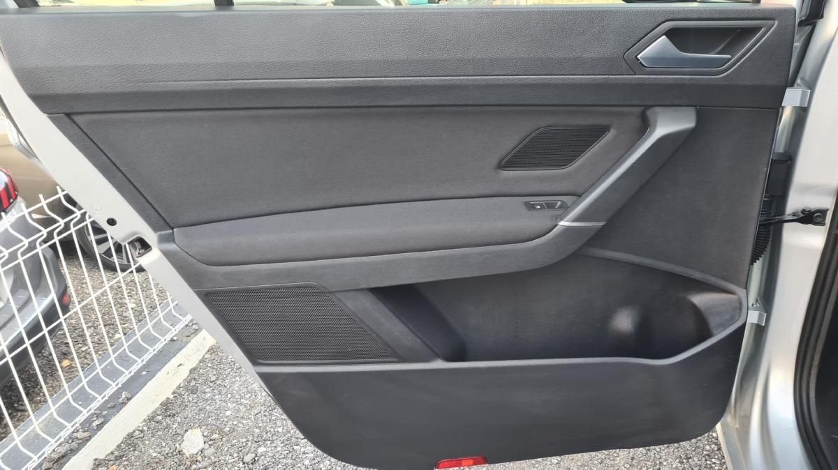 volkswagen-touran-2018-diesel-1598cc