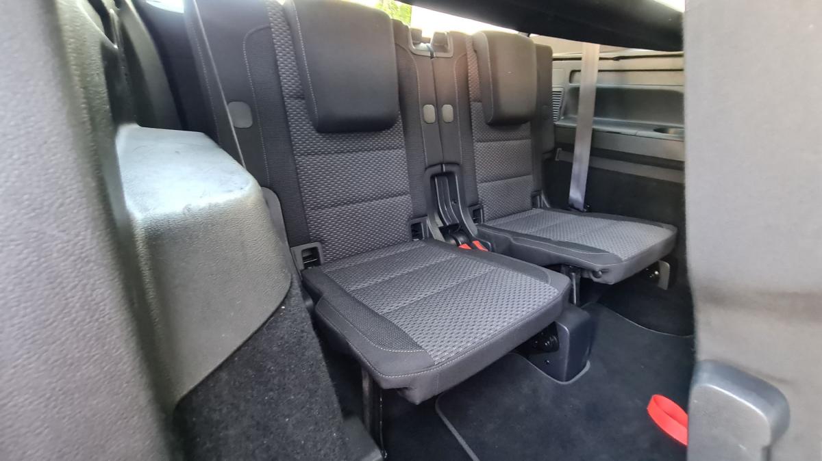 volkswagen-touran-2018-diesel-1598cc
