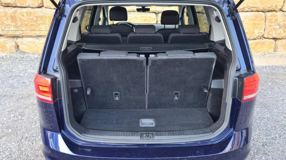 volkswagen-touran-2019-diesel-1598cc