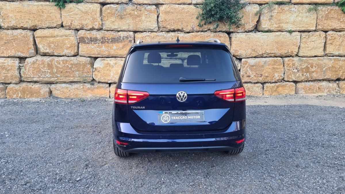 volkswagen-touran-2019-diesel-1598cc