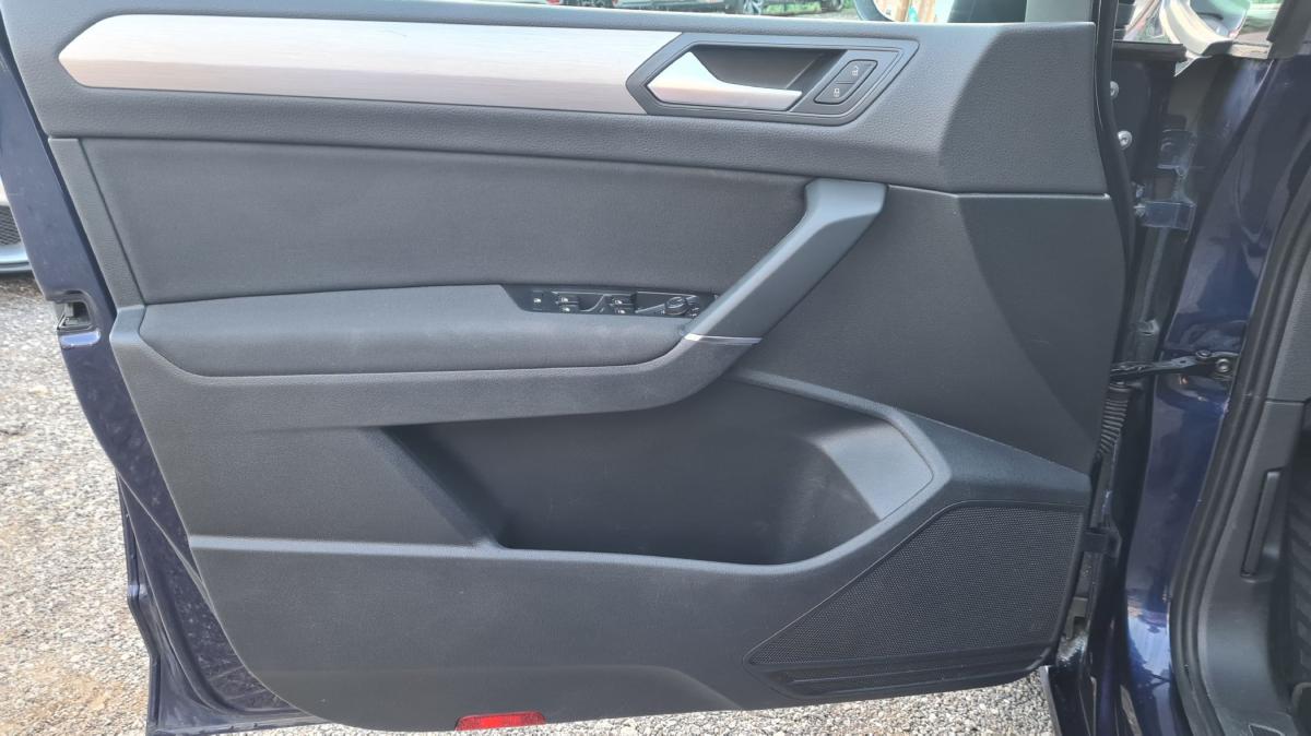 volkswagen-touran-2019-diesel-1598cc