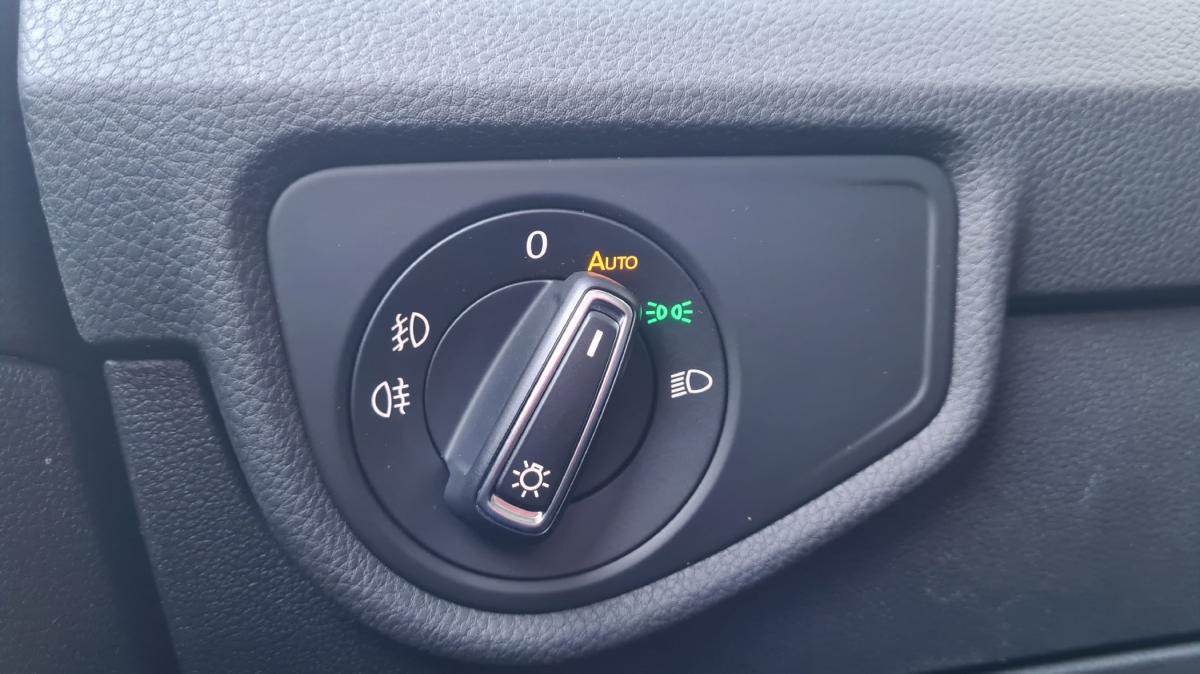 volkswagen-touran-2019-diesel-1598cc