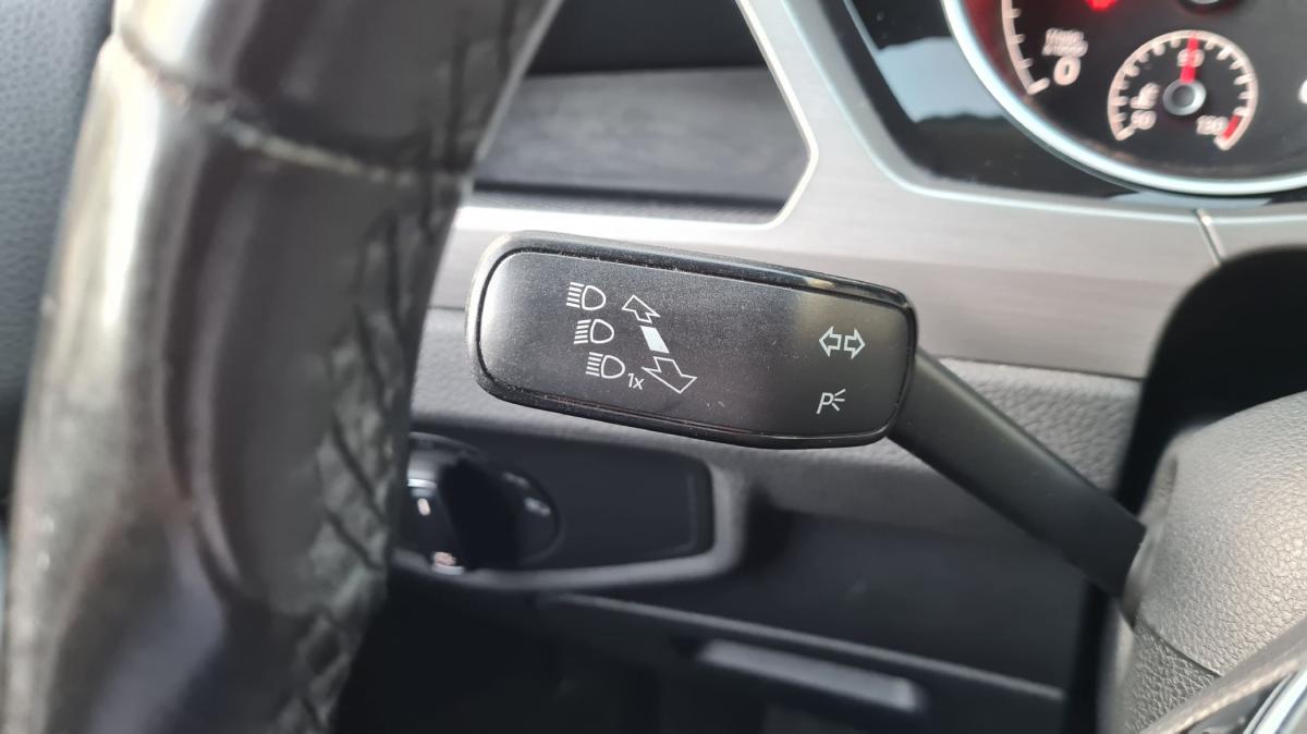 volkswagen-touran-2019-diesel-1598cc