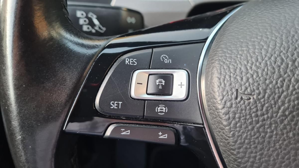 volkswagen-touran-2019-diesel-1598cc