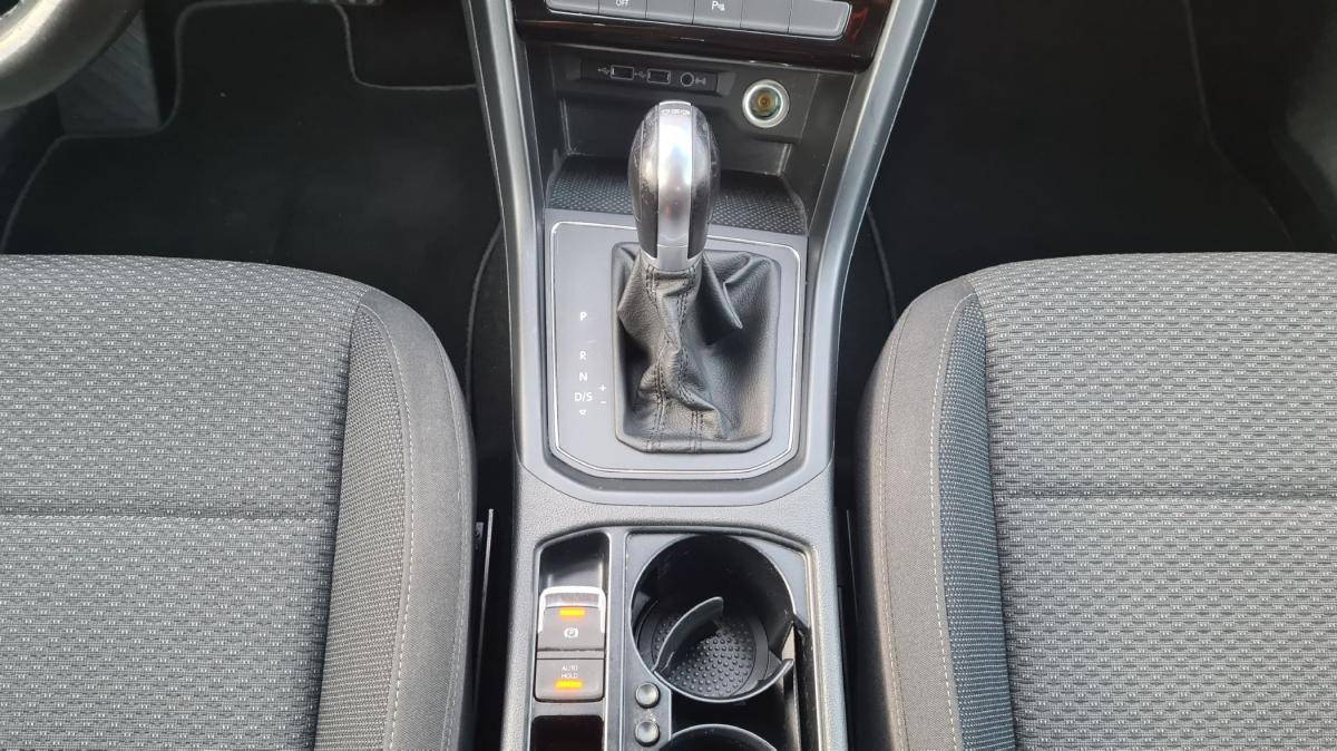 volkswagen-touran-2019-diesel-1598cc