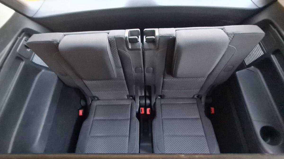 volkswagen-touran-2019-diesel-1598cc