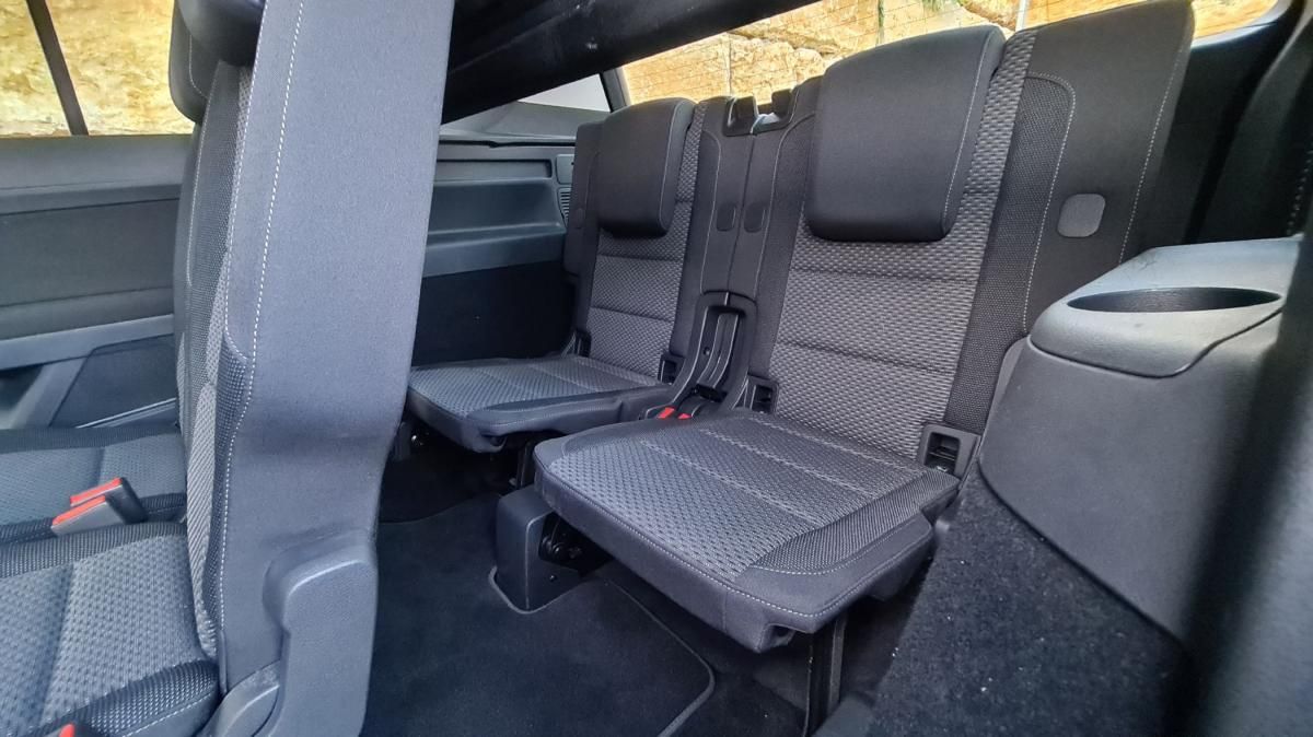 volkswagen-touran-2019-diesel-1598cc