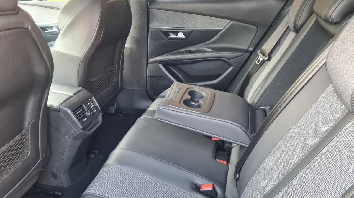 peugeot-3008-2019-diesel-1499cc