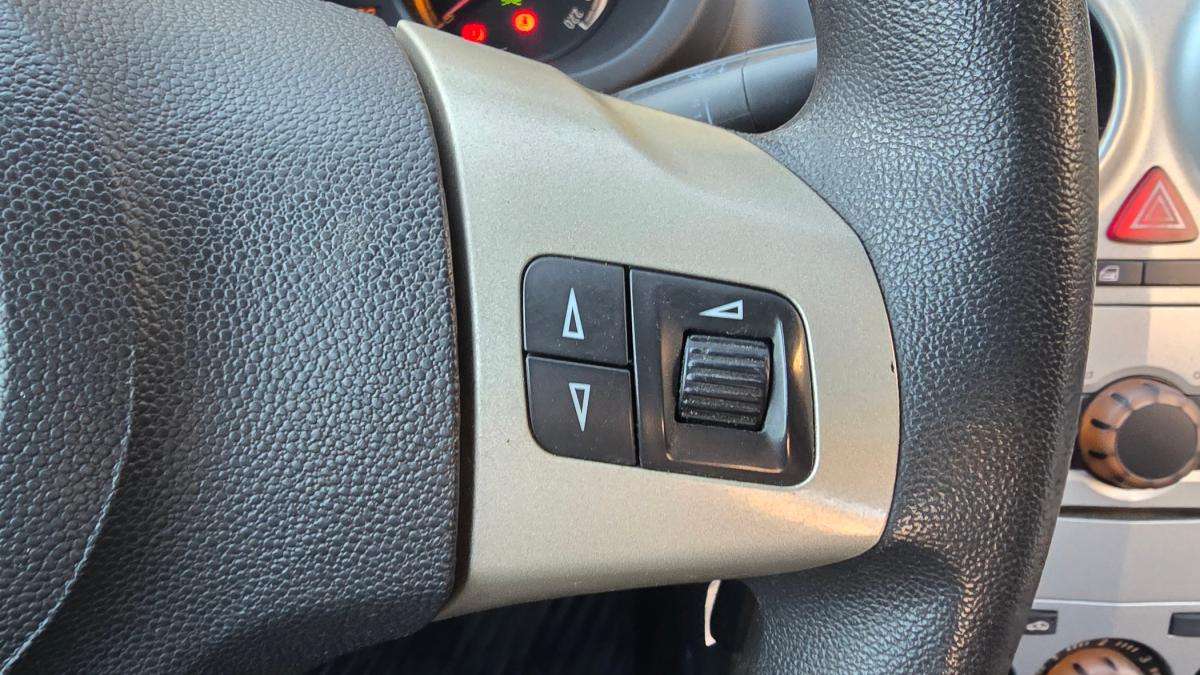 opel-corsa-2011-diesel-1248cc