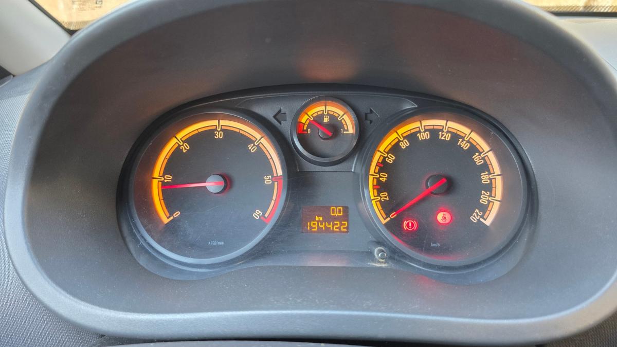 opel-corsa-2011-diesel-1248cc