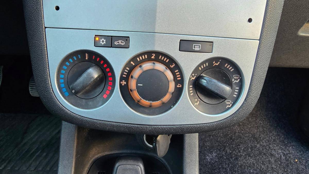 opel-corsa-2011-diesel-1248cc