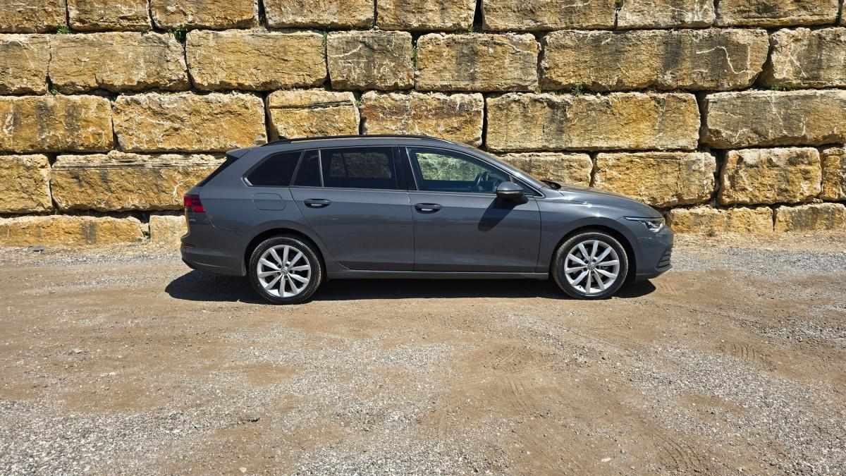 volkswagen-golf-variant-2021-diesel-1968cc