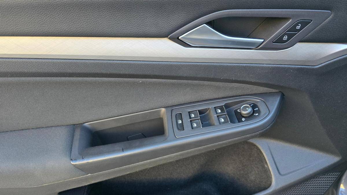 volkswagen-golf-variant-2021-diesel-1968cc