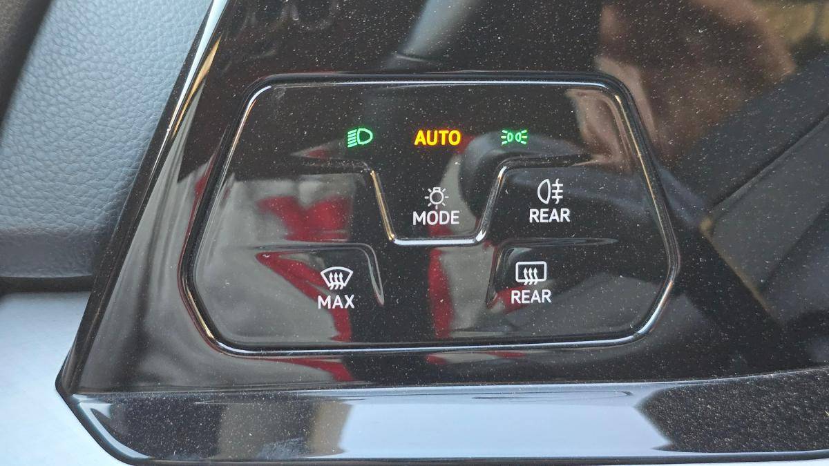 volkswagen-golf-variant-2021-diesel-1968cc