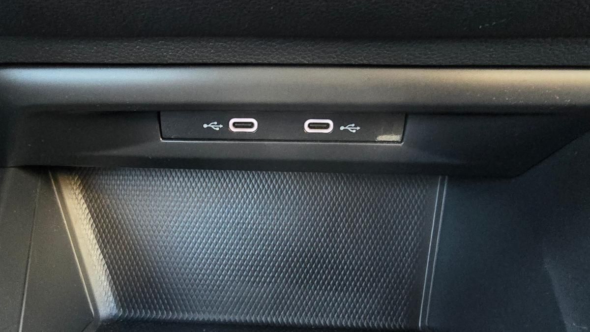 volkswagen-golf-variant-2021-diesel-1968cc
