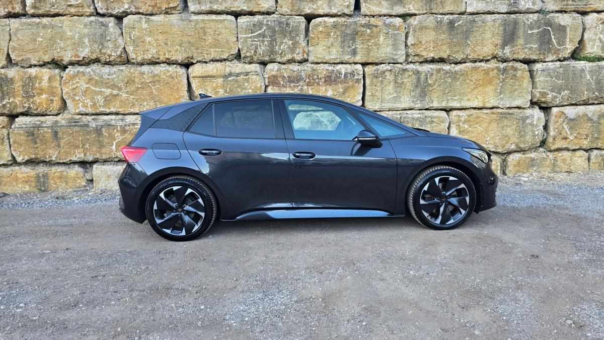 cupra-born-2023-eletrico-0cc