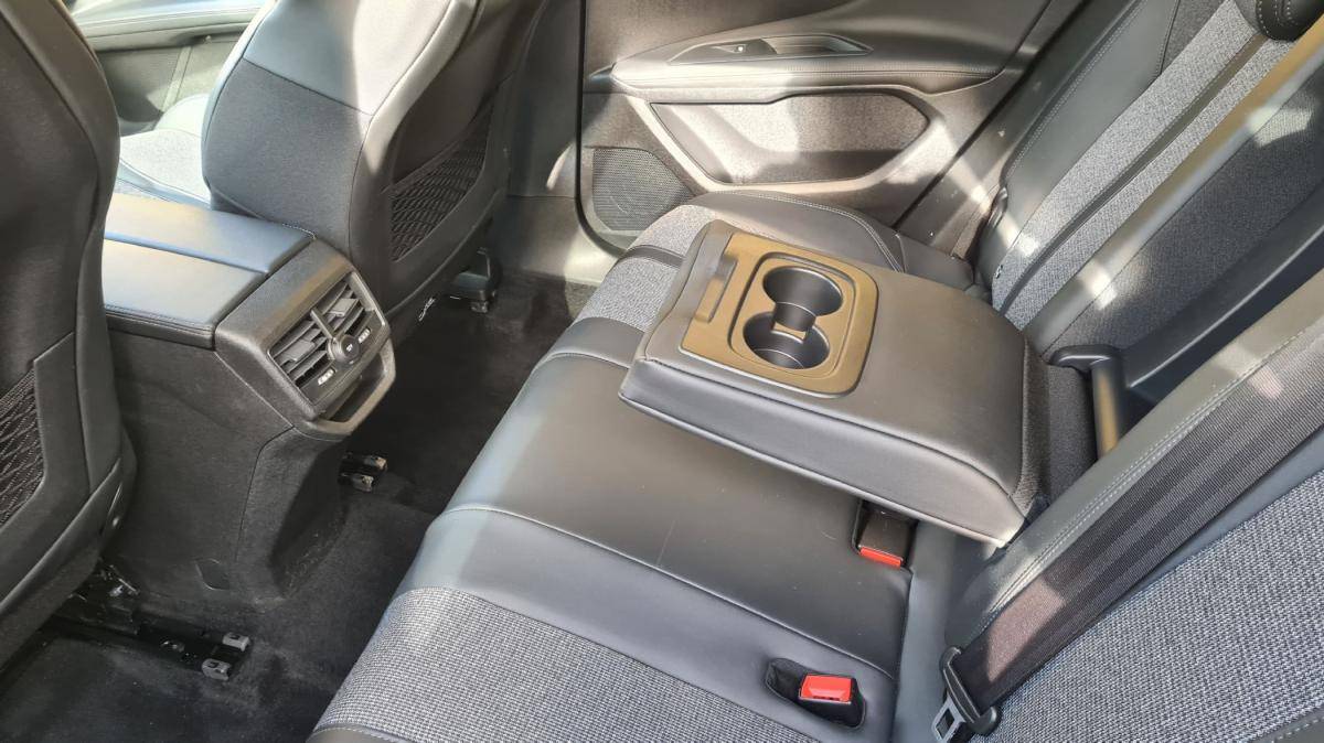 peugeot-3008-2019-diesel-1499cc