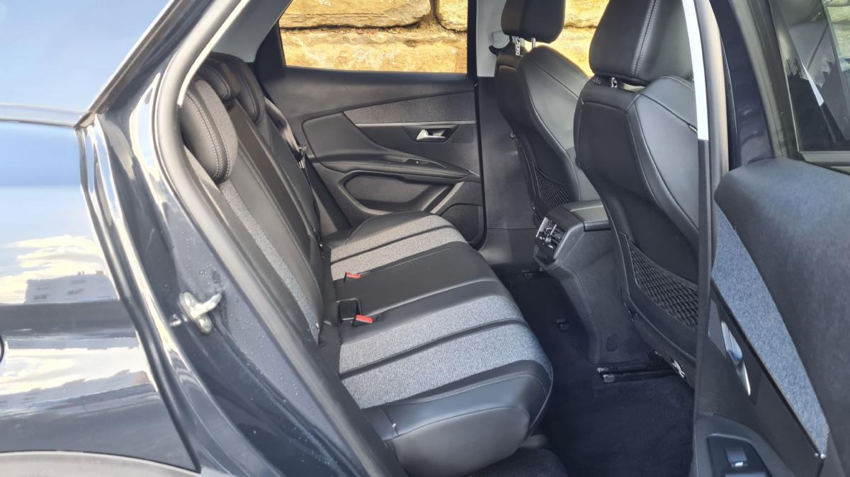 peugeot-3008-2019-diesel-1499cc
