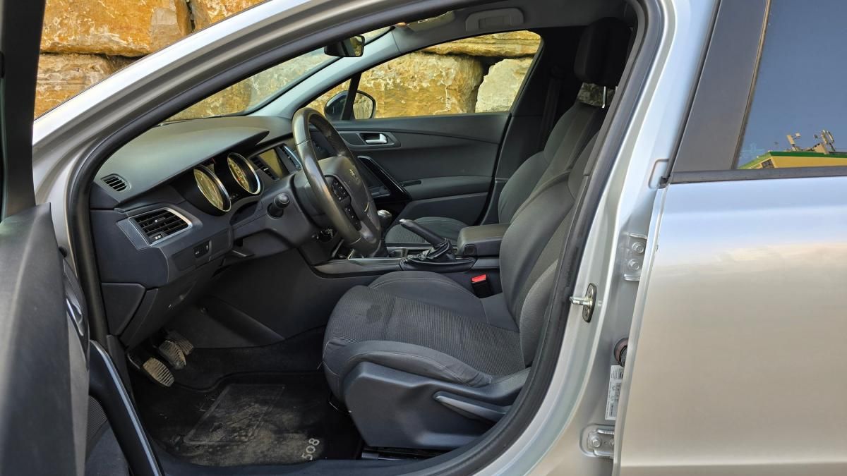 peugeot-508-sw-2015-diesel-1560cc