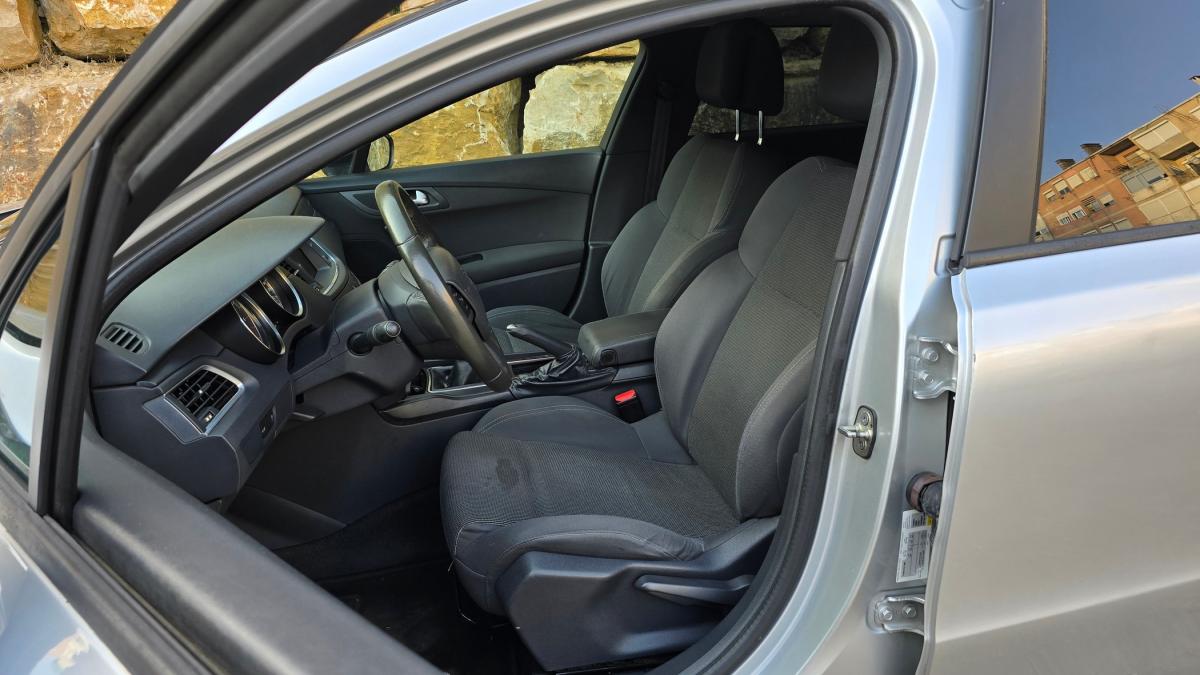 peugeot-508-sw-2015-diesel-1560cc