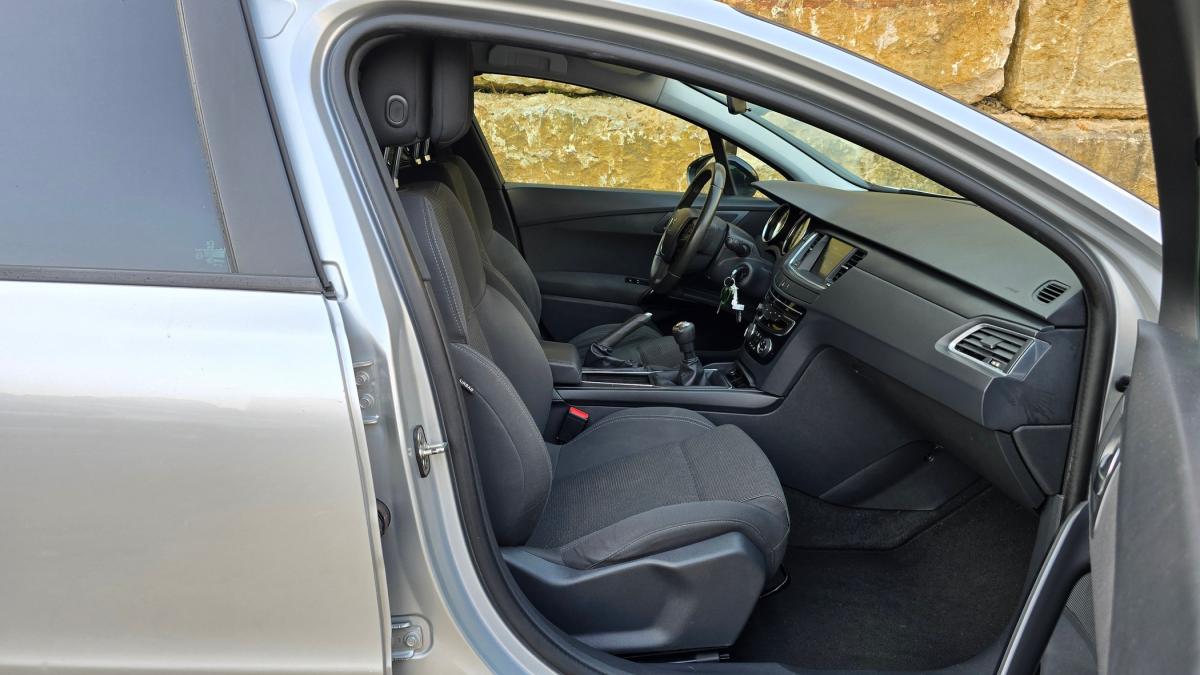 peugeot-508-sw-2015-diesel-1560cc