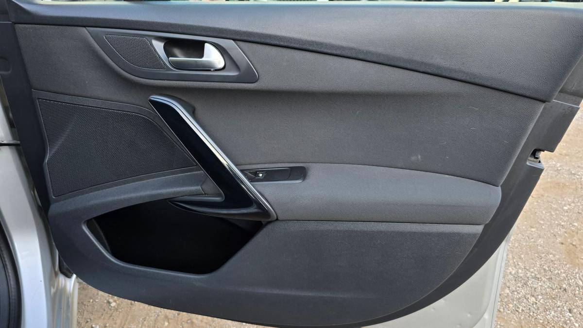 peugeot-508-sw-2015-diesel-1560cc