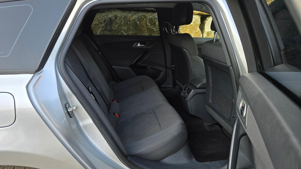 peugeot-508-sw-2015-diesel-1560cc