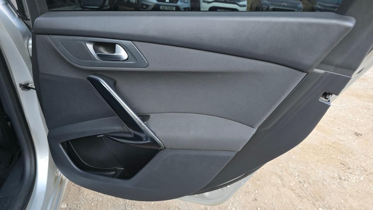 peugeot-508-sw-2015-diesel-1560cc