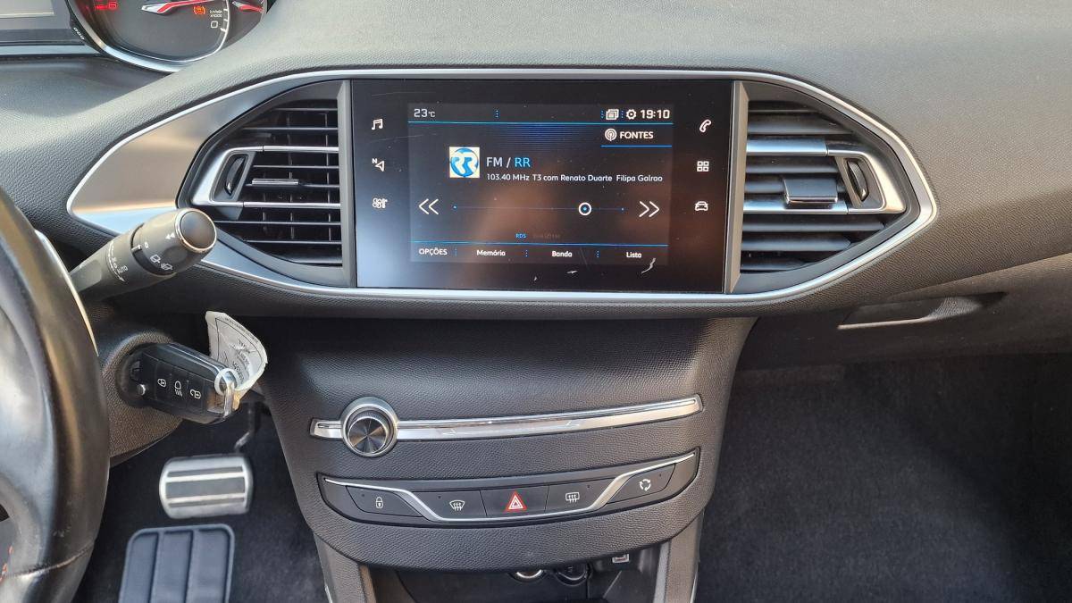 peugeot-308-sw-2020-diesel-1499cc