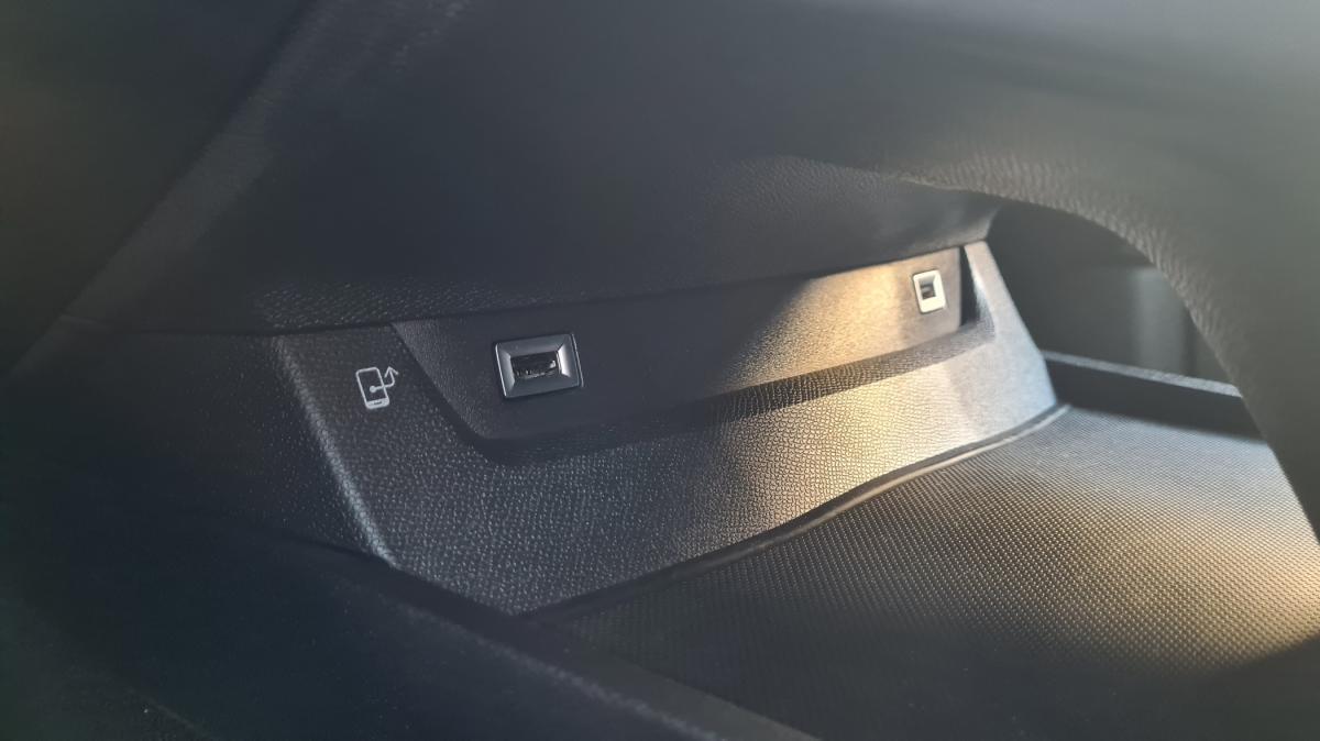peugeot-508-sw-2019-diesel-1499cc