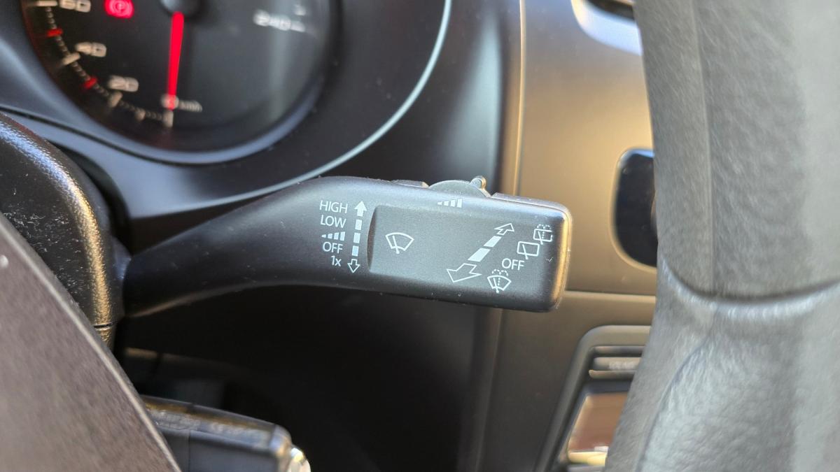 seat-leon-2011-diesel-1598cc