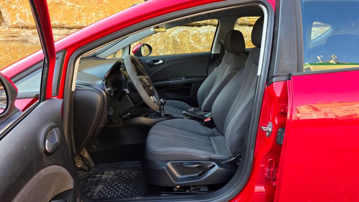 seat-leon-2011-diesel-1598cc