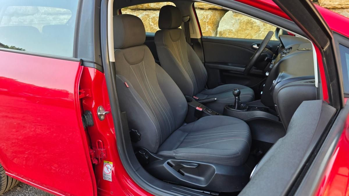 seat-leon-2011-diesel-1598cc
