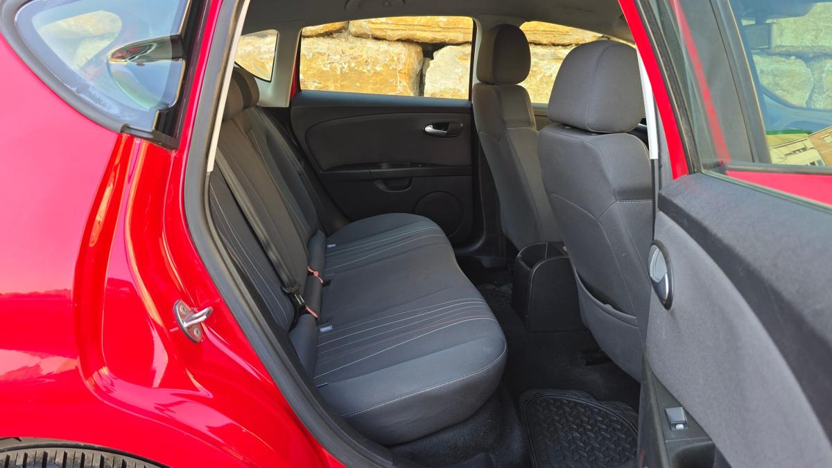 seat-leon-2011-diesel-1598cc