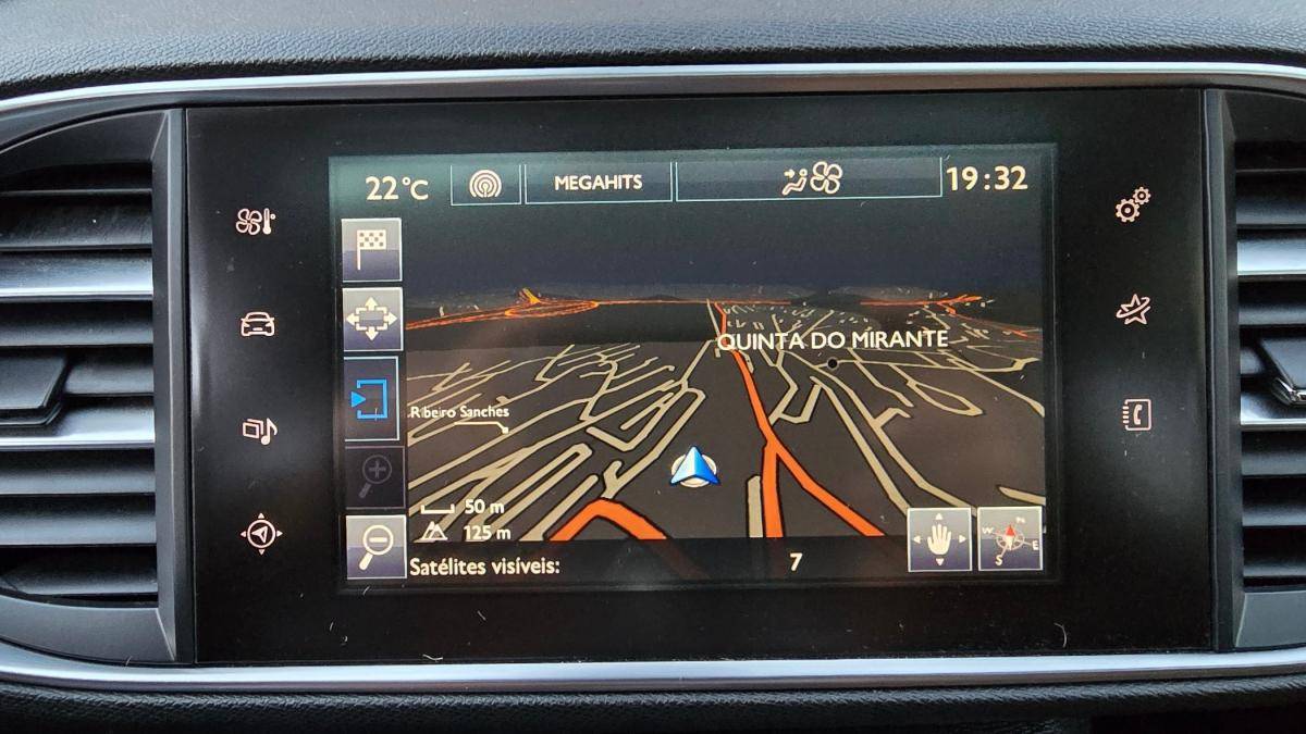 peugeot-308-sw-2015-diesel-1560cc