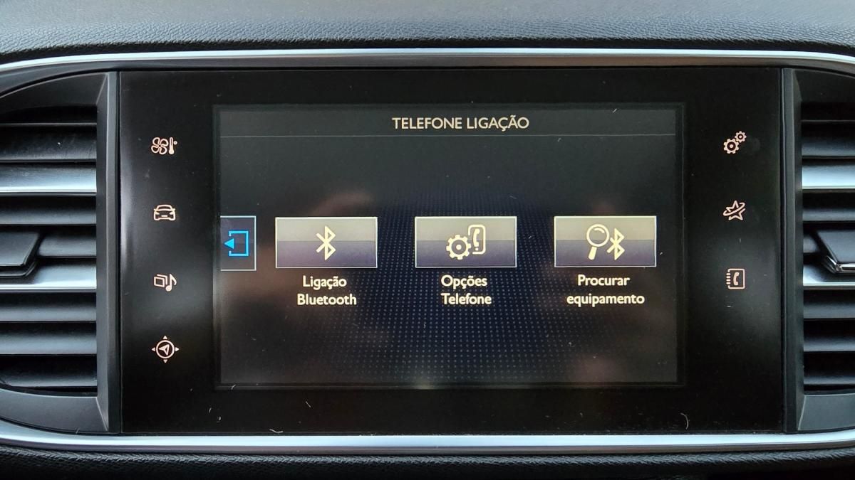 peugeot-308-sw-2015-diesel-1560cc