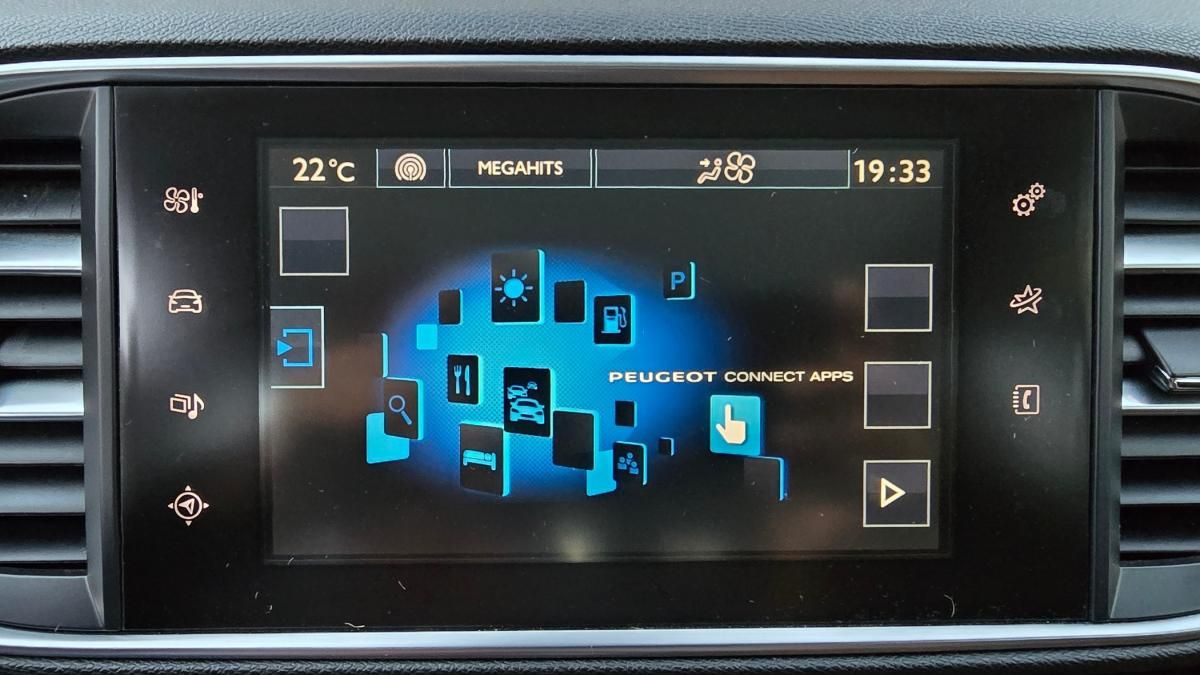 peugeot-308-sw-2015-diesel-1560cc