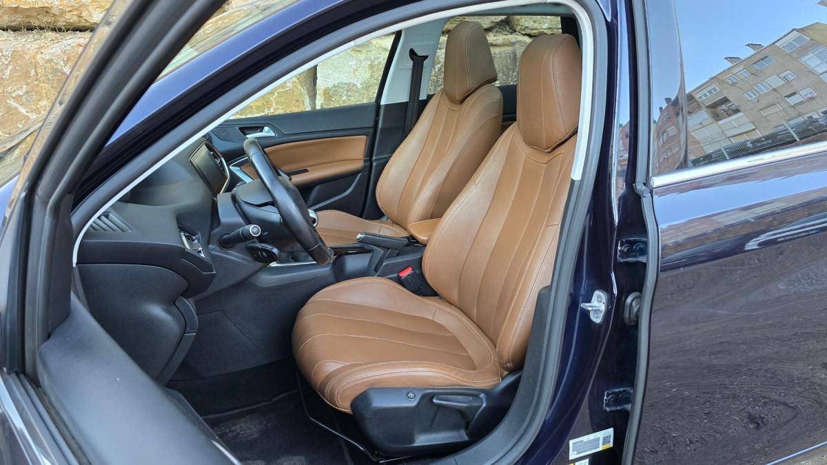 peugeot-308-sw-2015-diesel-1560cc