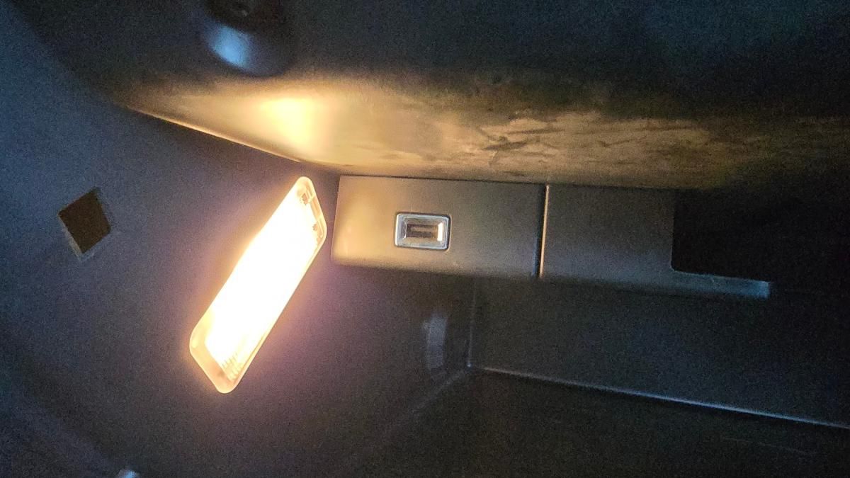 peugeot-308-sw-2015-diesel-1560cc