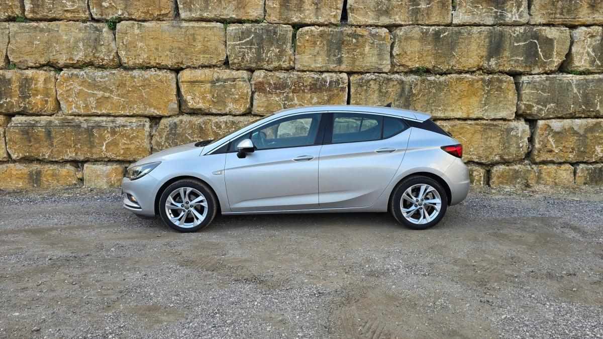 opel-astra-2019-gasolina-999cc