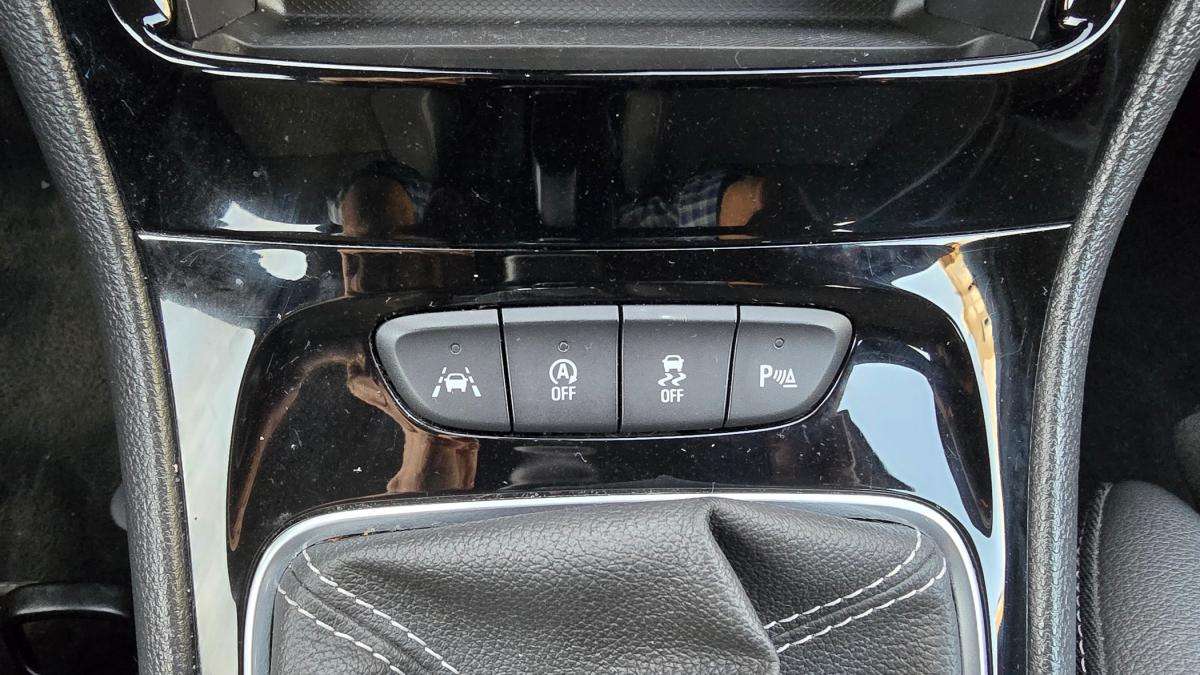 opel-astra-2019-gasolina-999cc