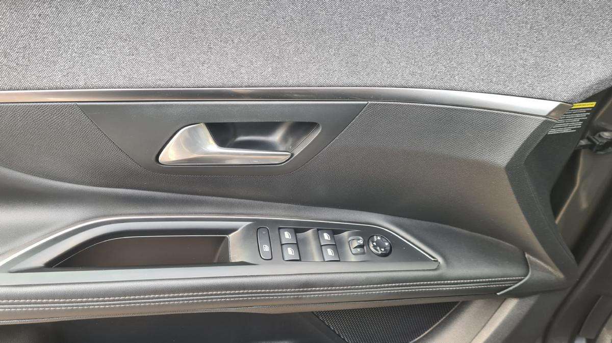peugeot-5008-2019-diesel-1499cc