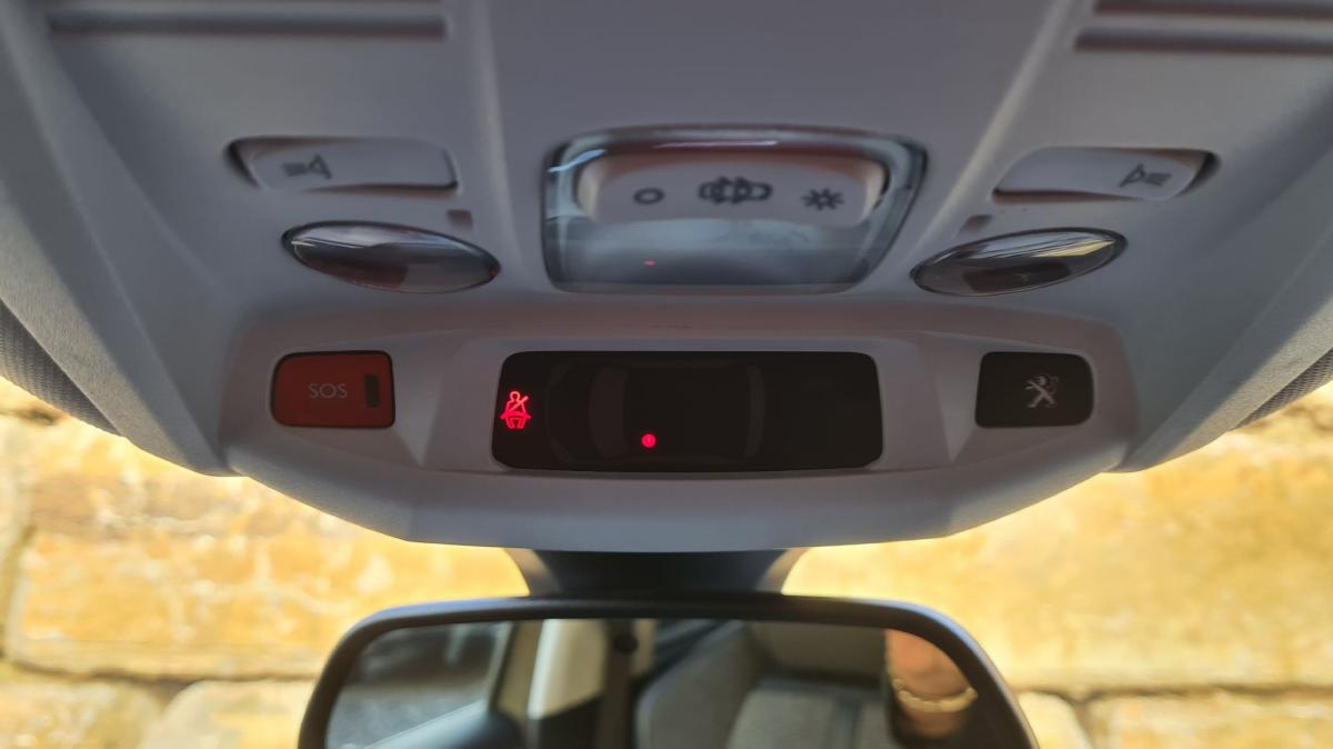 peugeot-5008-2019-diesel-1499cc