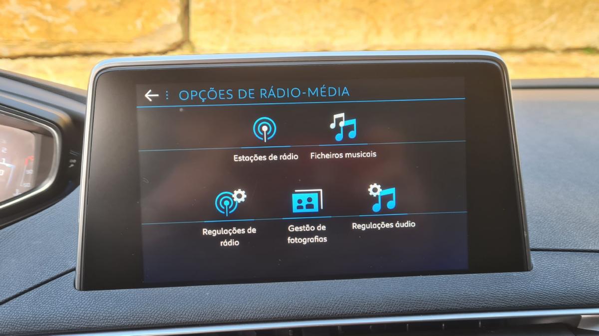 peugeot-5008-2019-diesel-1499cc