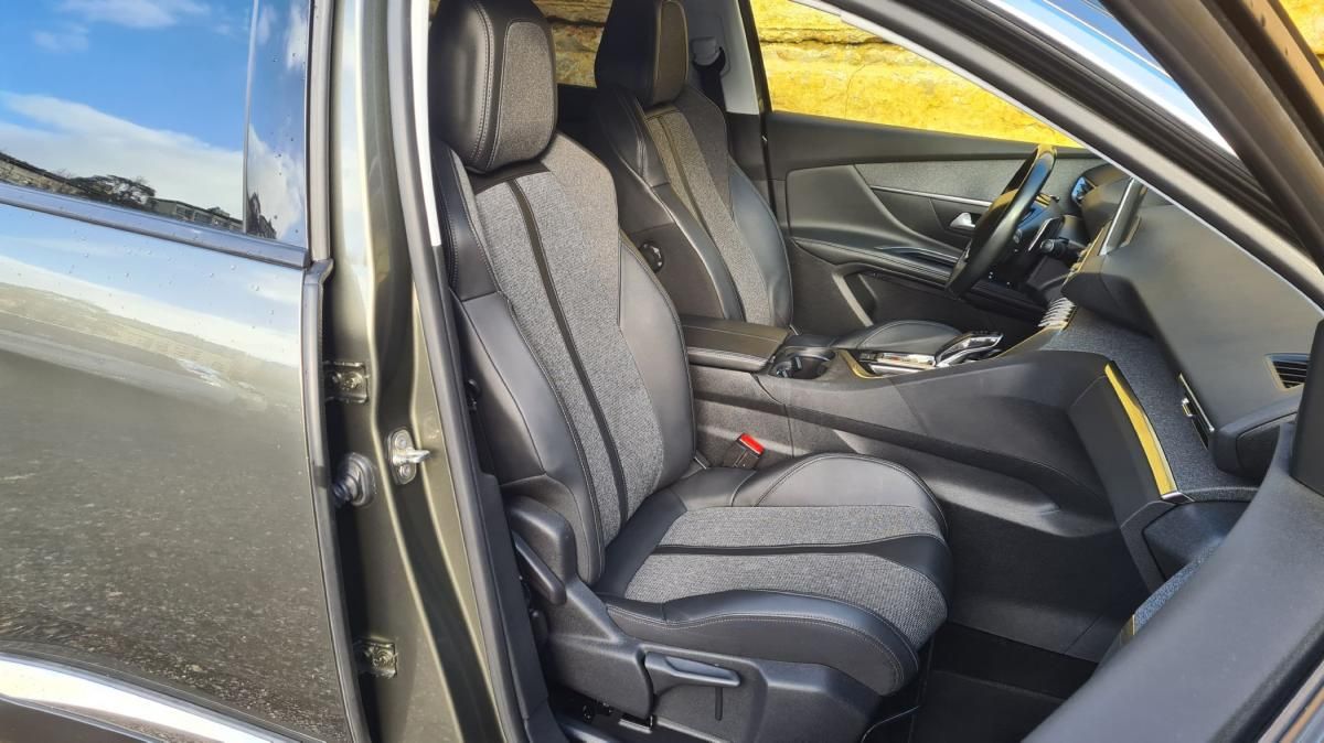 peugeot-5008-2019-diesel-1499cc