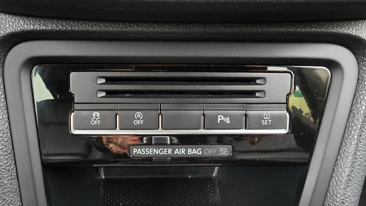 volkswagen-sharan-2017-diesel-1968cc